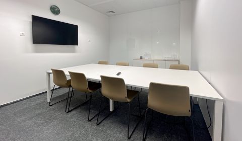 Súkromný kancelársky priestor pre 4 osoby v oblasti Regus Galvaniho