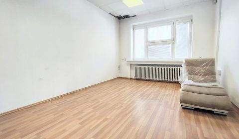 Obchodný/administratívny priestor na prízemí v Starom Meste 