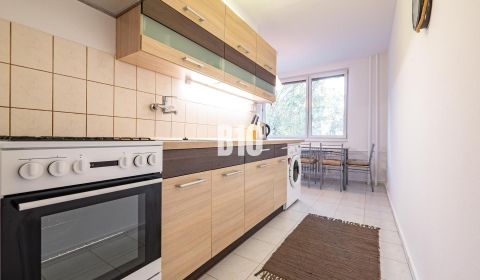 Zariadený 2i byt s balkónom - Nitra, Chrenová 1