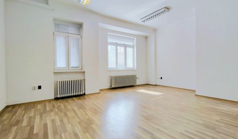 Administratívna kancelária v Starom Meste – Pri Prezidentskom paláci