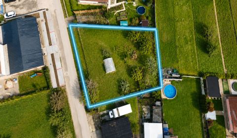 NOVÁ CENA Rovinatý pozemok v Pate 713 m² - bez rezervačnej zálohy