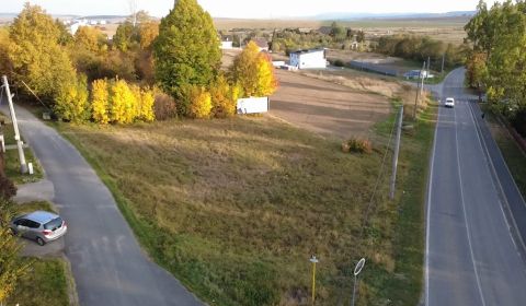 EXKLUZÍVNE - PREDAJ pozemok POPRAD-Veľký Slavkov, 920m2 