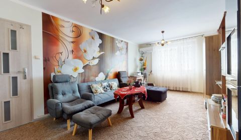PREDAJ 3 izbový, zrekonštruovaný byt s loggiou na VII.sídlisku 
