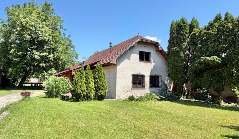 Rodinný dom s veľkým pozemkom v Belej-Duliciach na predaj