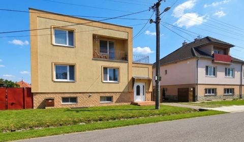 Ponúkame na predaj 6- izbový RD v Lakšárskej Novej Vsi !!!