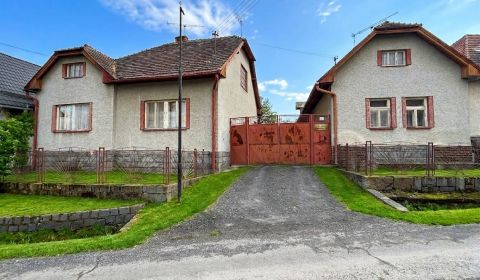  REZERVOVANÝ Veľký rodinný dom 4 + 1 Zvolen obec Babiná 1 551 m² 