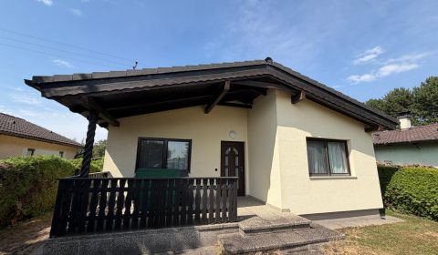 3-izbový dom pri jazere v súkromnom areáli, Berg