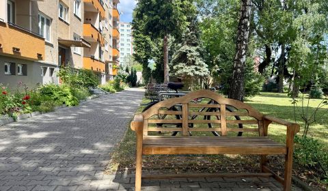 IBA U NÁS! 3i byt 78 m² s parkovacím miestom | Pred Poľom, TN