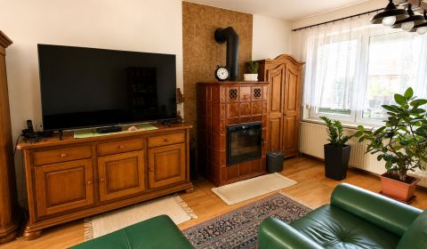 Veľký 2-generačný rodinný dom vo vyhľadávanej časti Serede
