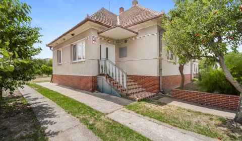 REZERVOVANÉ na predaj 3-izbový rodinný dom  v obci Pusté Úľany