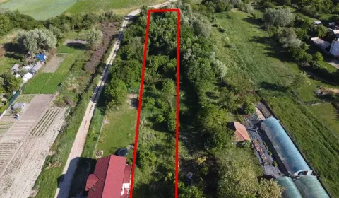 Veľká Ves – 165 m2 INVESTIČNÝ POZEMOK v obci -  Predaj