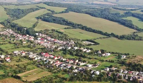 Rovné – 400 m2 ORNÁ PÔDA