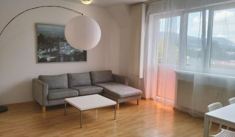 Prenájom 2-izbového bytu, Martin - centrum