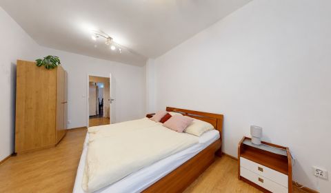 KRAMÁRE – Prenájom - 3 SAMOSTATNÉ NEPRIECHODNÉ IZBY | 70 m² | Stromová