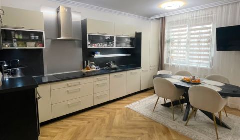 S garážovým státím a záhradkou 3 izbový byt na ul. Široká v Bratislave