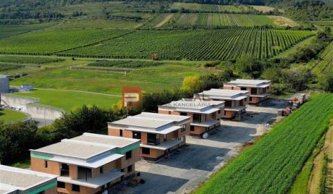 4-izbový mezonet so záhradou v projekte PRI KAPLNKE – Dubová