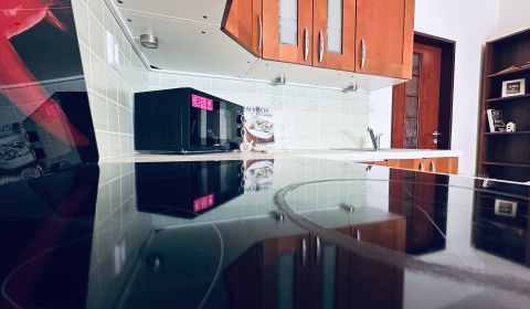 PREDAJ Sympatický 1+KK BYT pripravený k nasťahovaniu-Senec Pezinská Ul