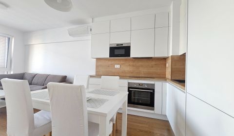 REZERVOVANÝ | Príjemný 2i byt | priestranný balkón | výhľadom na zeleň