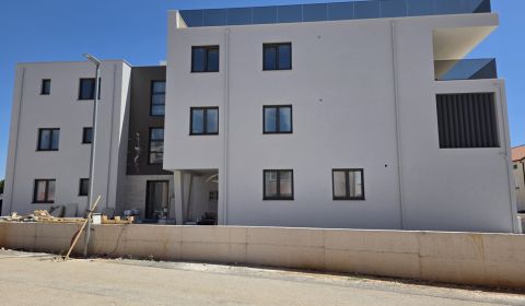 CHORVÁTSKO - Moderné apartmány 80 m od mora - SRIMA, VODICE