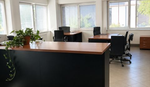 Na prenájom kancelárske priestory od 21 m2 Trnava Skladová ulica