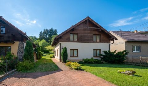 | Výnimočný rodinný dom s pozemkom 1516 m2 Nízke Tatry