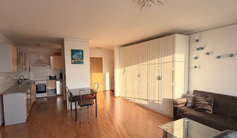 4-izb. byt, Nová Rožňavská, Nové Mesto, lodžia