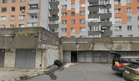 Garáž, Dudvažská ul., Podunajské Biskupice