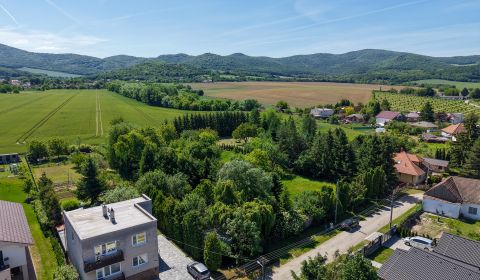 Jedinečný stavebný pozemok - Podhorany - 2758 m2 
