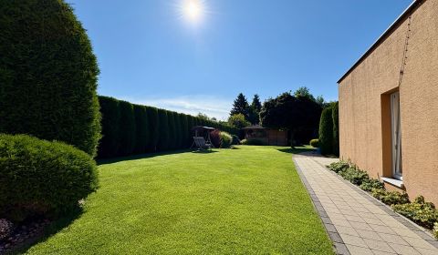 Luxusný RD - upravený pozemok - obľúbená lokalita