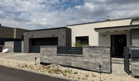 PREDAJ - Luxusná novostavba 4 - izbového rodinného domu - Pohranice
