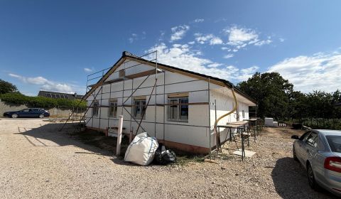 Posledný Voľný - Moderný 4-izbový rodinný dom s terasou a záhradou