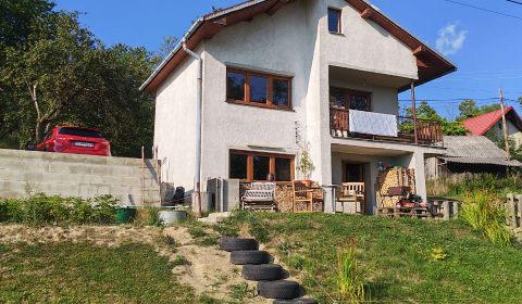 Rodinný dom po čiastočnej rekonštrukcii v Hriňovských Lazoch