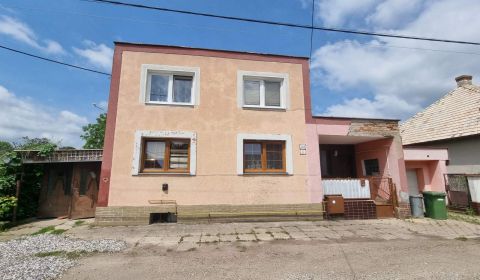 Dvojgeneračný rodinný dom s obrovským potenciálom v Šahách