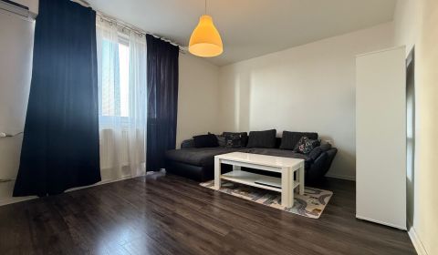 Moderný 2-izbový byt po rekonštrukcii s klimatizáciou –