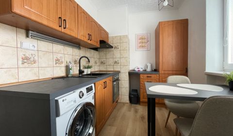Prenájom 2-izbový byt s balkónom Martin – Podháj (41m2)