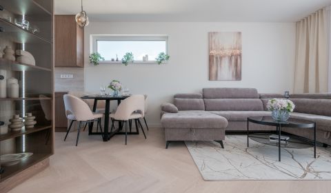 REZERVOVANÝ- Kompletne zariadený | Pozemok 857 m² | Skolaudovaný