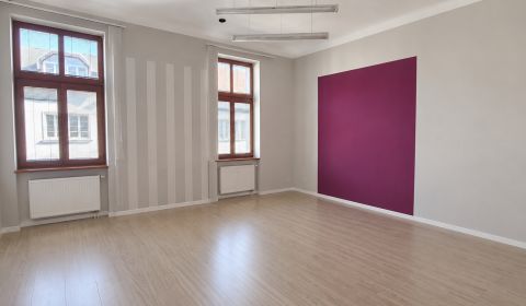 Prenájom :kancelária 23m2 v budove na Národnej ulici v centre Žiliny 