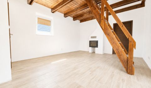 Rekreačný rodinný dom  v Moste pri Bratislave  