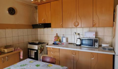  Na predaj 5-izbový rodinný dom s veľkým pozemkom – Dvory nad Žitavou