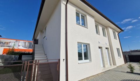 NOVOSTAVBA!Nízkoenergetický 3- izbový byt so záhradkou