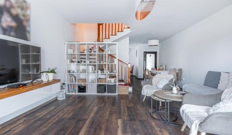 ☎️ 0918197701-Na predaj 5 izbový poschodový rodinný dom s 2 garážou v 
