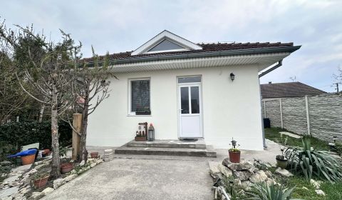 Väčšia dohoda možná!! ☎️ 0918/197 701  Predám 3 izbový rodinný dom  v 