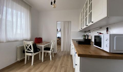 PRENAJATÉ  ☎️0918197701 Na prenájom priestranný, krásny a kompletne  z