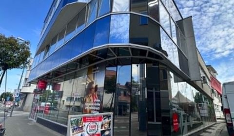 ☎️0918197701 Na prenájom samostatná kancelária s terasou  v centre Dun