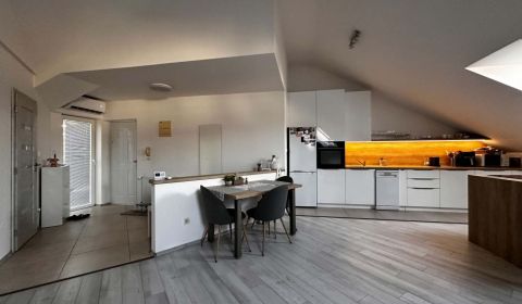 ☎️0918197701  Na predaj priestranný, skvele dispozične riešený 3-izbov