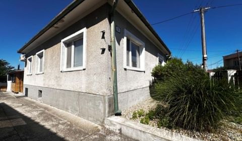 ☎️0918197701 Útulný 4 izbový rodinný dom v Mliečanoch – bývanie v tich