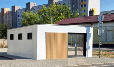 NA PRENÁJOM PRIESTOR PRI HLAVNEJ CESTE V CENTRE MESTA, VEĽKÝ MEDER