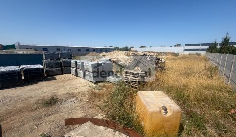 PRIEMYSELNÝ POZEMOK NA PREDAJ – ROVINKA | 2 234 m²