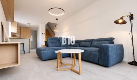NA PRENÁJOM NADŠTANDARDNÝ 3-IZBOVÝ MEZONET | 153 m² | JUŽNÁ ULICA, NIT