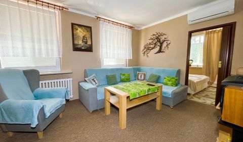 Na predaj 4 izbový prerobený byt - Piešťany, ul. A. Hlinku
